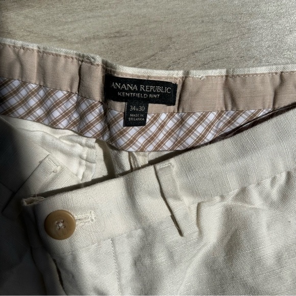 Banana Republic Men's Light Cream Chinos - Picture 3 of 5